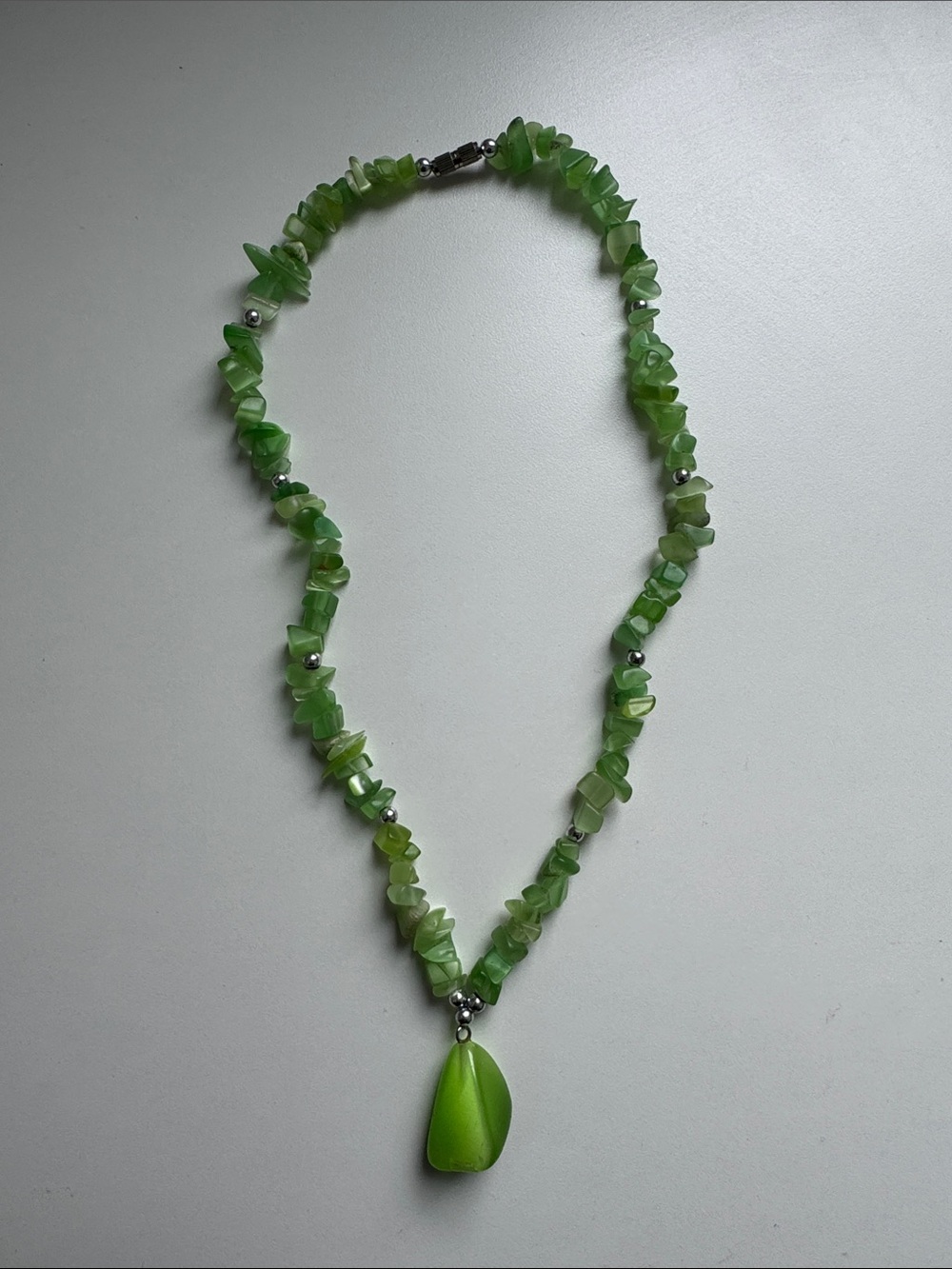 Green Chip Stone Pendant Necklace with Silver Accents